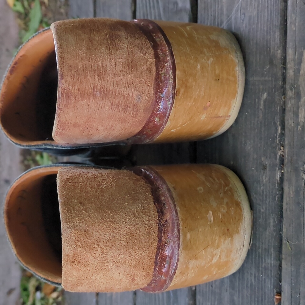 Multnomah Clogs - Picture 6 of 9